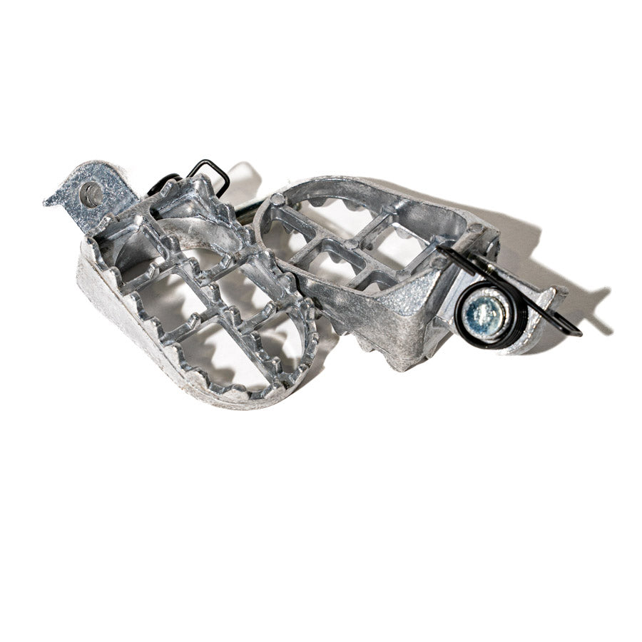 Footpegs For VQ-140XR